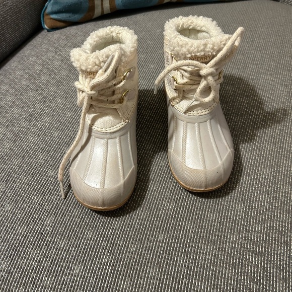 Sperry Girl's Port Alpine Jr Snow Boot - Picture 1 of 7